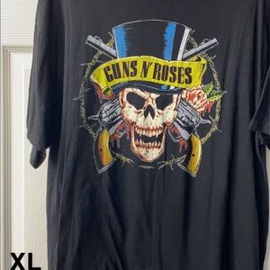 4 for $35 cool shirts‼️‼️